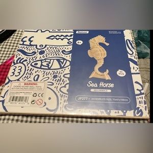 Sea Horse Robotime 3D Puzzle Rowood Ser. 23 Pc. New 70x47x158mm Sea Horse Paint